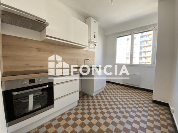 Location Studio 29.77 m² - LE PRINTEMPS Grenoble 38100