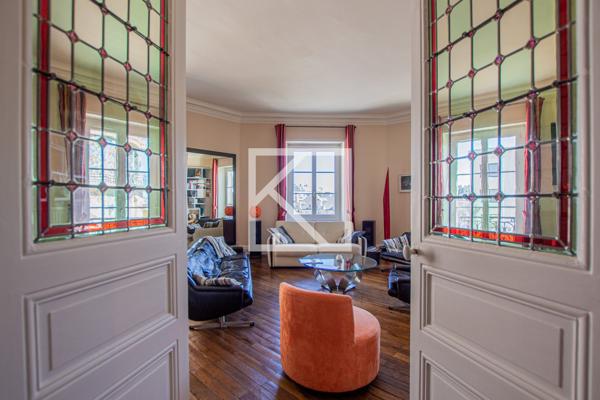 APPARTEMENT HAUSSMANNIEN COEUR DE VILLE