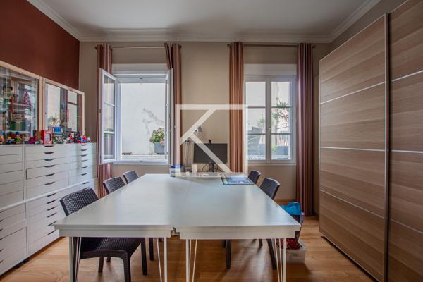 APPARTEMENT HAUSSMANNIEN COEUR DE VILLE