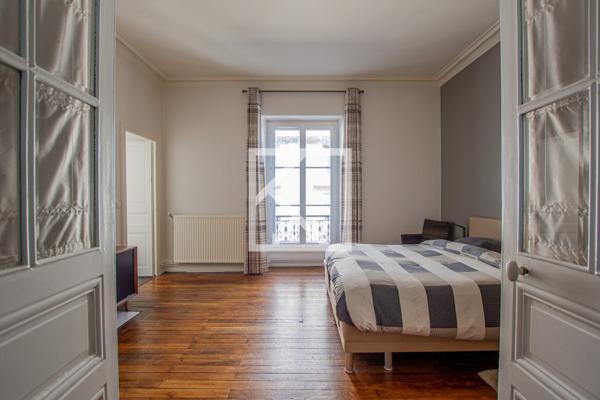 APPARTEMENT HAUSSMANNIEN COEUR DE VILLE