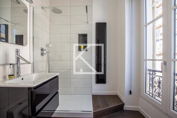 APPARTEMENT HAUSSMANNIEN COEUR DE VILLE