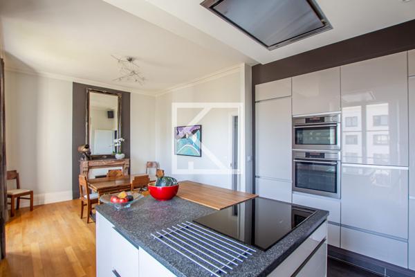 APPARTEMENT HAUSSMANNIEN COEUR DE VILLE
