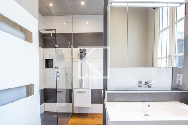 APPARTEMENT HAUSSMANNIEN COEUR DE VILLE