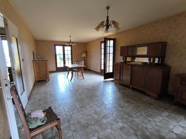 MAISON 2 CHAMBRES SUR 2562 M2 NON CLOTURE