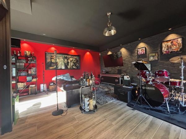 GRAU D'AGDE(34) A VENDRE VILLA CONTEMPORAINE P6, PRESTATIONS HAUT DE GAMME, PROCHE MER, SECTEUR CALME