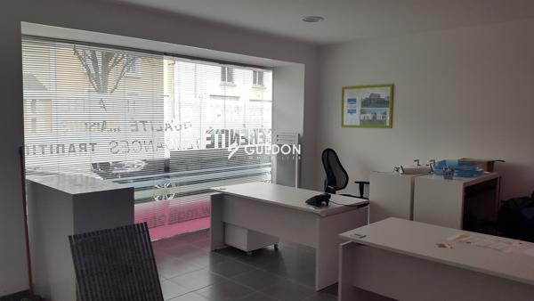 LOCAL COMMERCIAL AVEC LOCATAIRE et TERRAIN ATTENANT