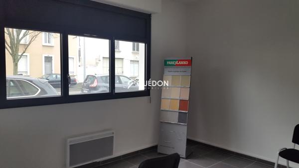 LOCAL COMMERCIAL AVEC LOCATAIRE et TERRAIN ATTENANT