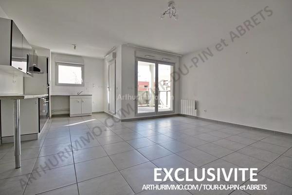 Vente                                                      Appartement
                        
                     3 pièces                      69 m2                     à Villeurbanne
