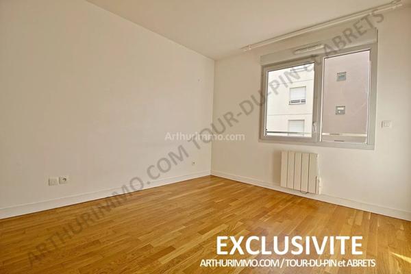 Vente                                                      Appartement
                        
                     3 pièces                      69 m2                     à Villeurbanne