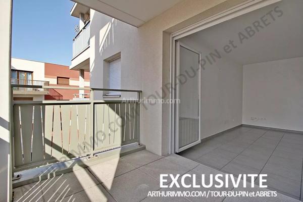 Vente                                                      Appartement
                        
                     3 pièces                      69 m2                     à Villeurbanne