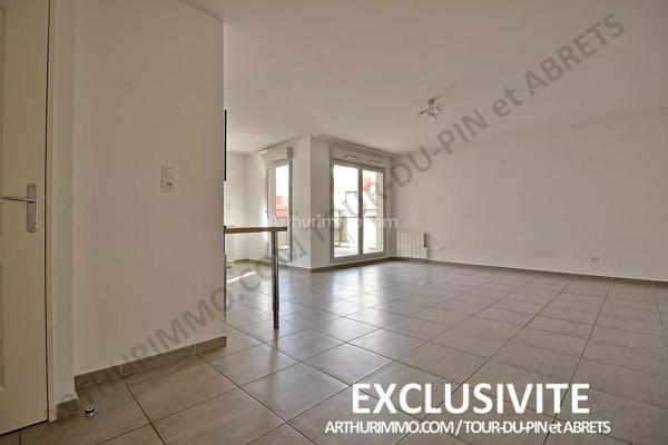 Vente                                                      Appartement
                        
                     3 pièces                      69 m2                     à Villeurbanne