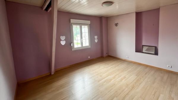 Maison à vendre 8 pièces proche de RETHEL (08) 252 m² et 7 chambres