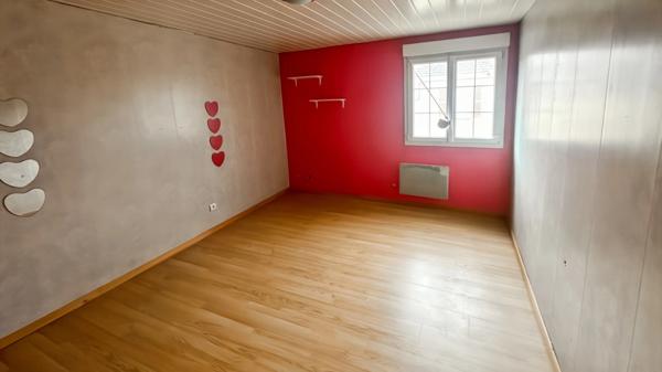 Maison à vendre 8 pièces proche de RETHEL (08) 252 m² et 7 chambres