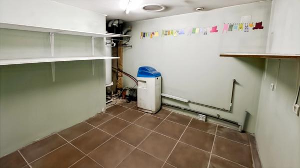 Maison à vendre 8 pièces proche de RETHEL (08) 252 m² et 7 chambres