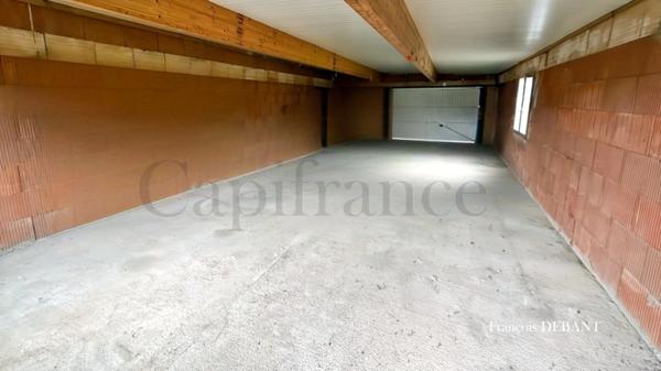 Maison à vendre 8 pièces proche de RETHEL (08) 252 m² et 7 chambres