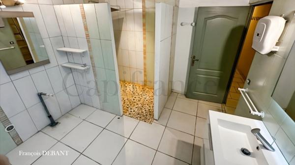 Maison à vendre 8 pièces proche de RETHEL (08) 252 m² et 7 chambres