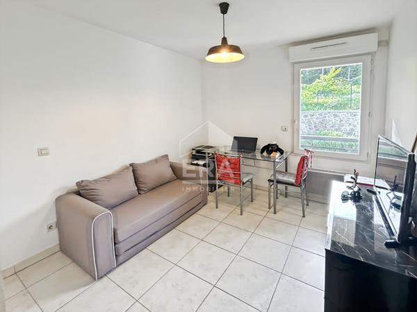 APPARTEMENT 3 PIECES AVEC SPACIEUSE TERRASSE ET GARAGE