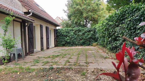 Maison lumineuse au cœur d'une impasse et au calme