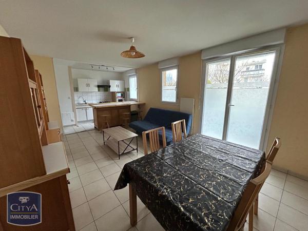 Appartement à louer 2 pièces 52.86m² Bellignat (01100)