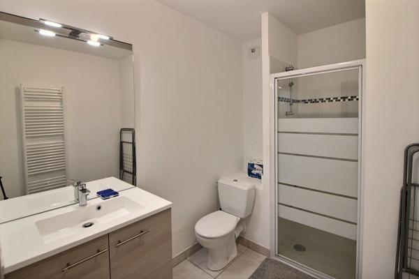 PLAN DE CUQUES. LA MONTADE. APPARTEMENT TYPE 2 AVEC TERRASSE ET GARAGE