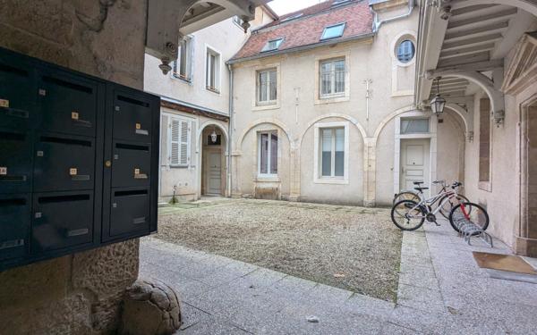 Appartement à louer    1 pièce • 21,10 m2 Dijon