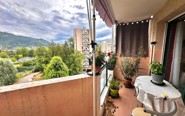 Appartement à vendre    3 pièces • 75,44 m2 Annecy