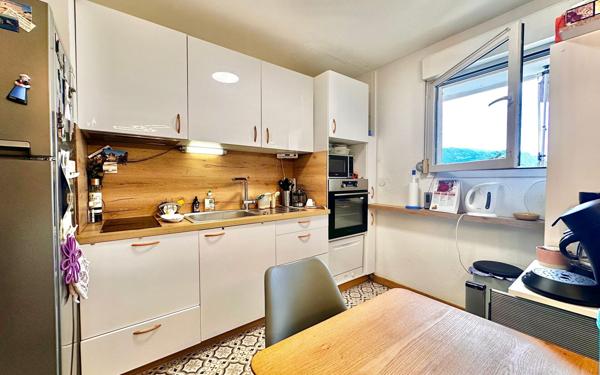 Appartement à vendre    3 pièces • 75,44 m2 Annecy