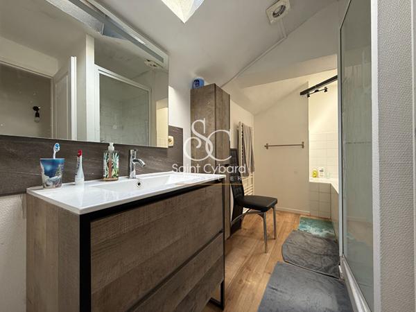 Centre ville – 4 chambres – 149m² env. en plein centre ville d’Angoulême