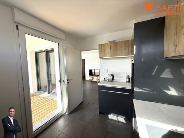 Superbe appartement de 3 pièces disposant d'une terrasse et d'une place de stationnement privée !
