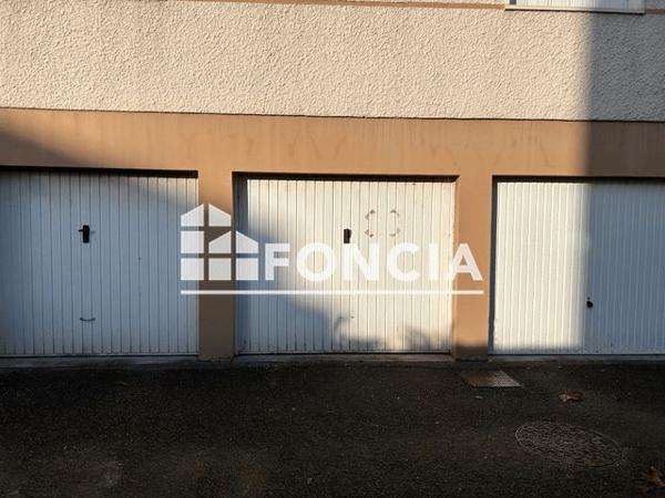 Location Parking - LE CHANTEFLEUR Villeurbanne 69100