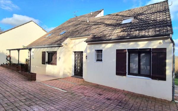 Maison à vendre    7 pièces • 190 m2 Combs-la-Ville