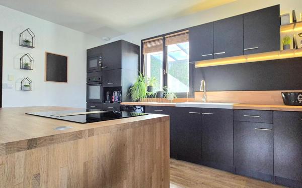 Maison à vendre    7 pièces • 190 m2 Combs-la-Ville