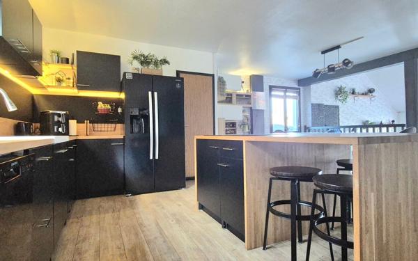 Maison à vendre    7 pièces • 190 m2 Combs-la-Ville