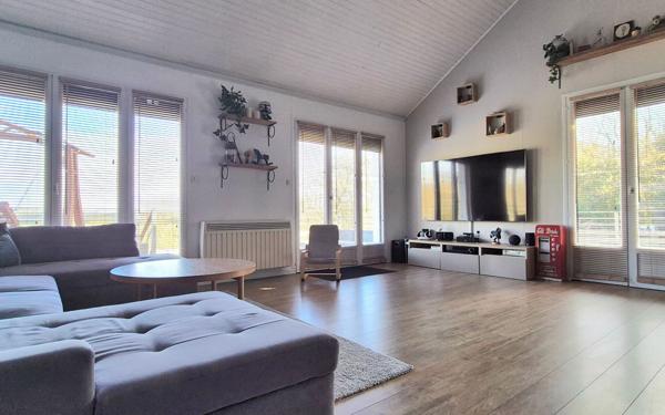 Maison à vendre    7 pièces • 190 m2 Combs-la-Ville