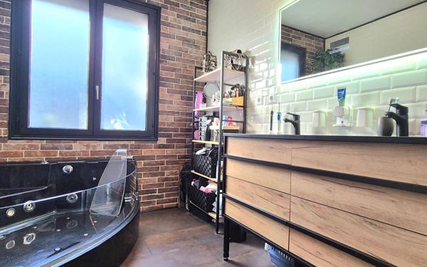 Maison à vendre    7 pièces • 190 m2 Combs-la-Ville