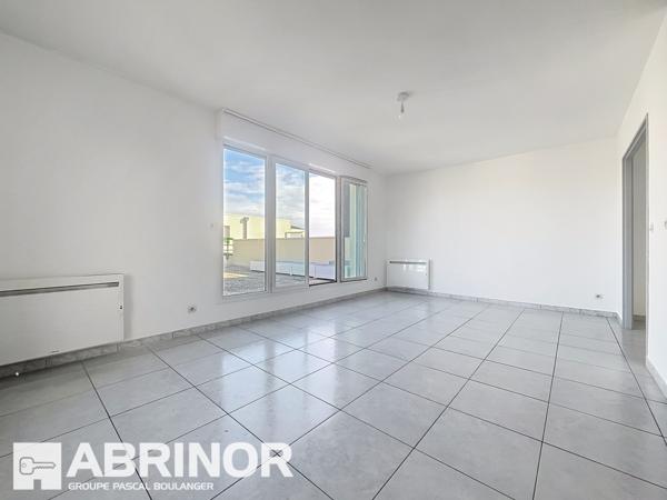 Appartement en duplex- Type 3 avec grande terrasse, balcon, cave et garage. WATTIGNIES