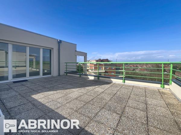 Appartement en duplex- Type 3 avec grande terrasse, balcon, cave et garage. WATTIGNIES