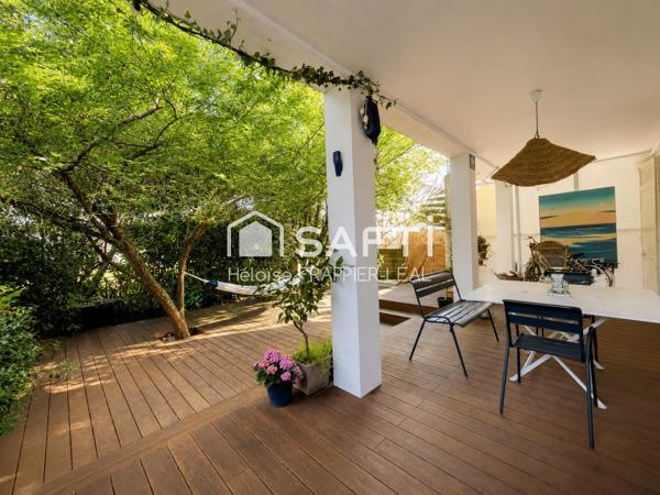 TALENCE CENTRE – Maison rénovée 4 chs, jardin, terrasse, prestations anciennes