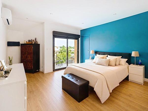Maison familiale de 4 chambres avec piscine