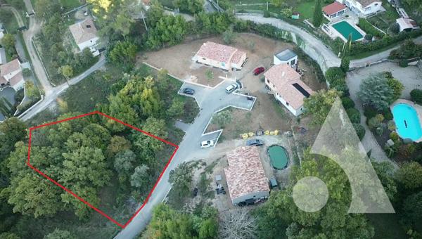 Terrain 980 m2