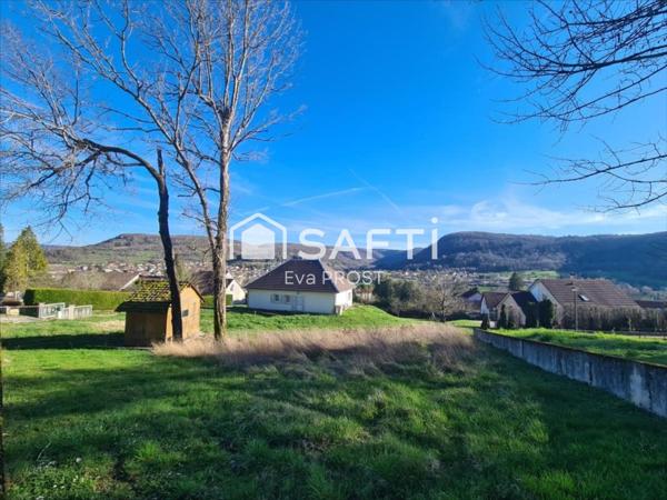 Terrain constructible de 899m2, Ornans.