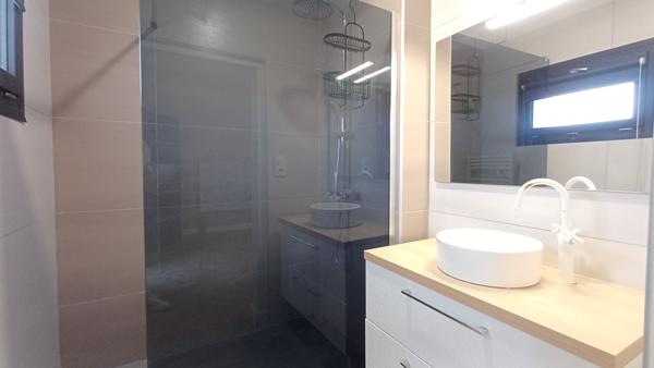 Narbonne (11100) Appartement 106m2- 3 chambres avec terrasse et garage.