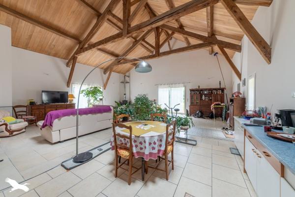 Maison à vendre 244 950 € Pomarède 4 p 160 m² DPE C