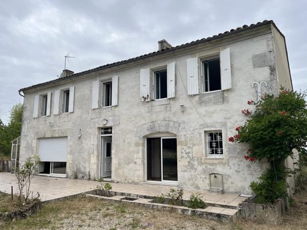 Maison à vendre 230 000 € Salles-d'Angles 5 p 243 m² DPE D