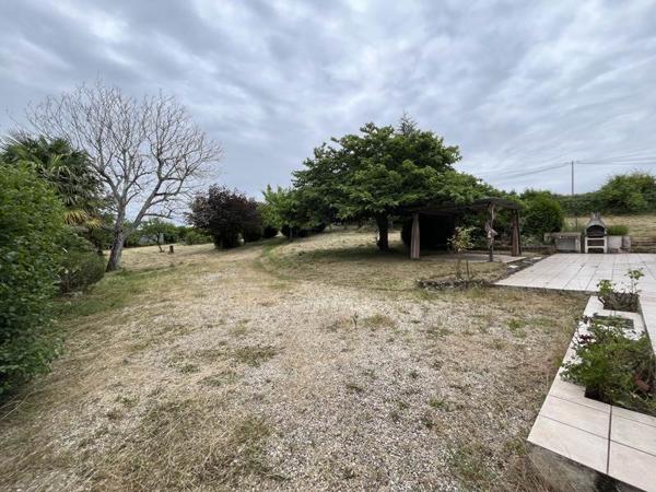 Maison à vendre 230 000 € Salles-d'Angles 5 p 243 m² DPE D