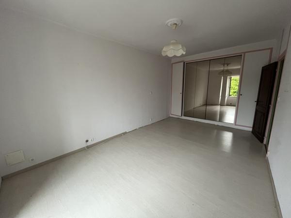 Maison à vendre 230 000 € Salles-d'Angles 5 p 243 m² DPE D