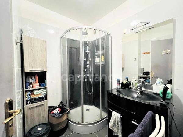 Appartement T2 de 49 m² avec un balcon et une cave à vendre - EPINAY SOUS SENART (91)