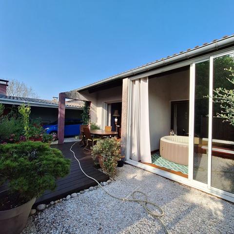 Maison de village de 181m² à 3km du centre de Créon , Creon Maison de village de 181m² à 3km du centre de Créon , Creon