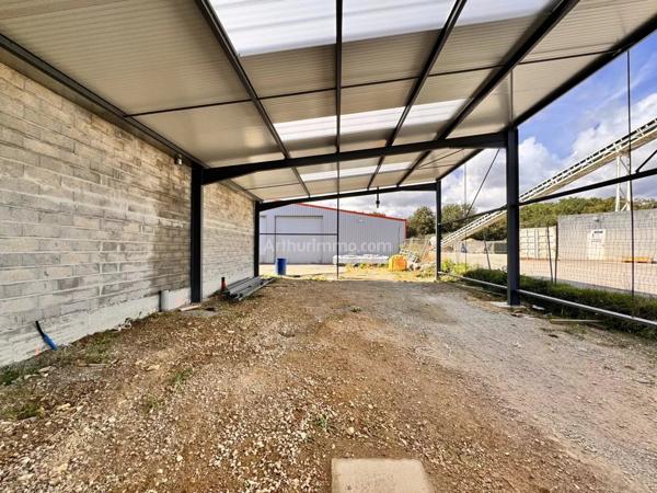 Location Local commercial 1 pièces 220 m2 à Crach