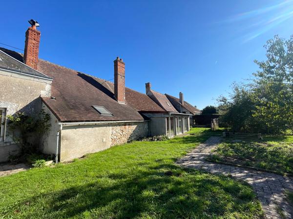 Maison - 2 chambres - jardin et 3 dépendances